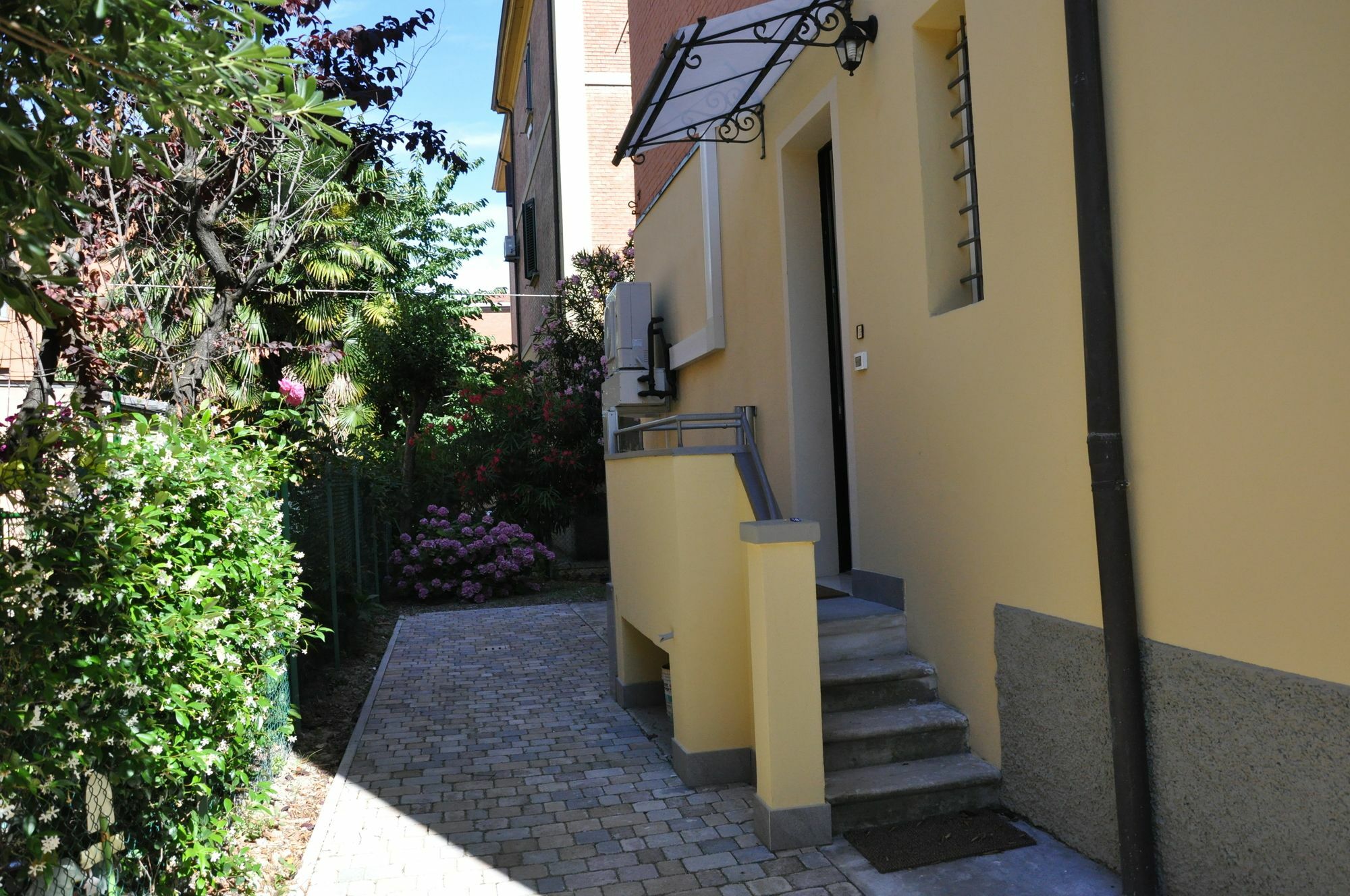 Casa Ardizzoni Affittacamere Bologna Exterior foto